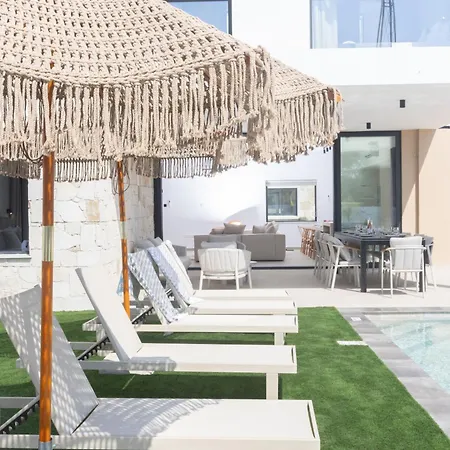 Orea Luxury Villa Ajía Nápa