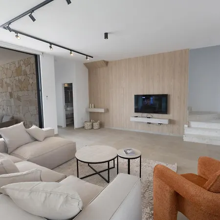 Orea Luxury Villa Ajía Nápa