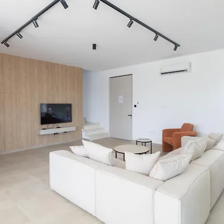 Orea Luxury Villa Ajía Nápa