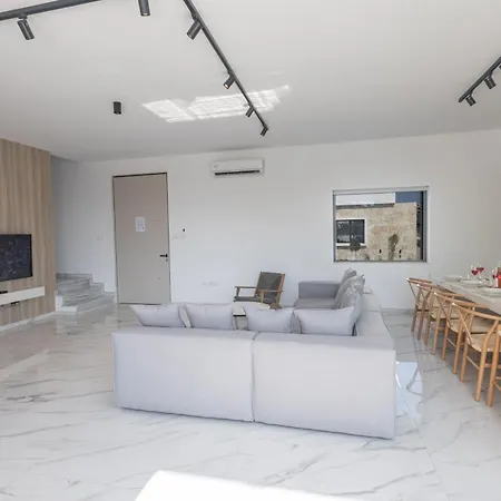 Orea Luxury איה נאפה